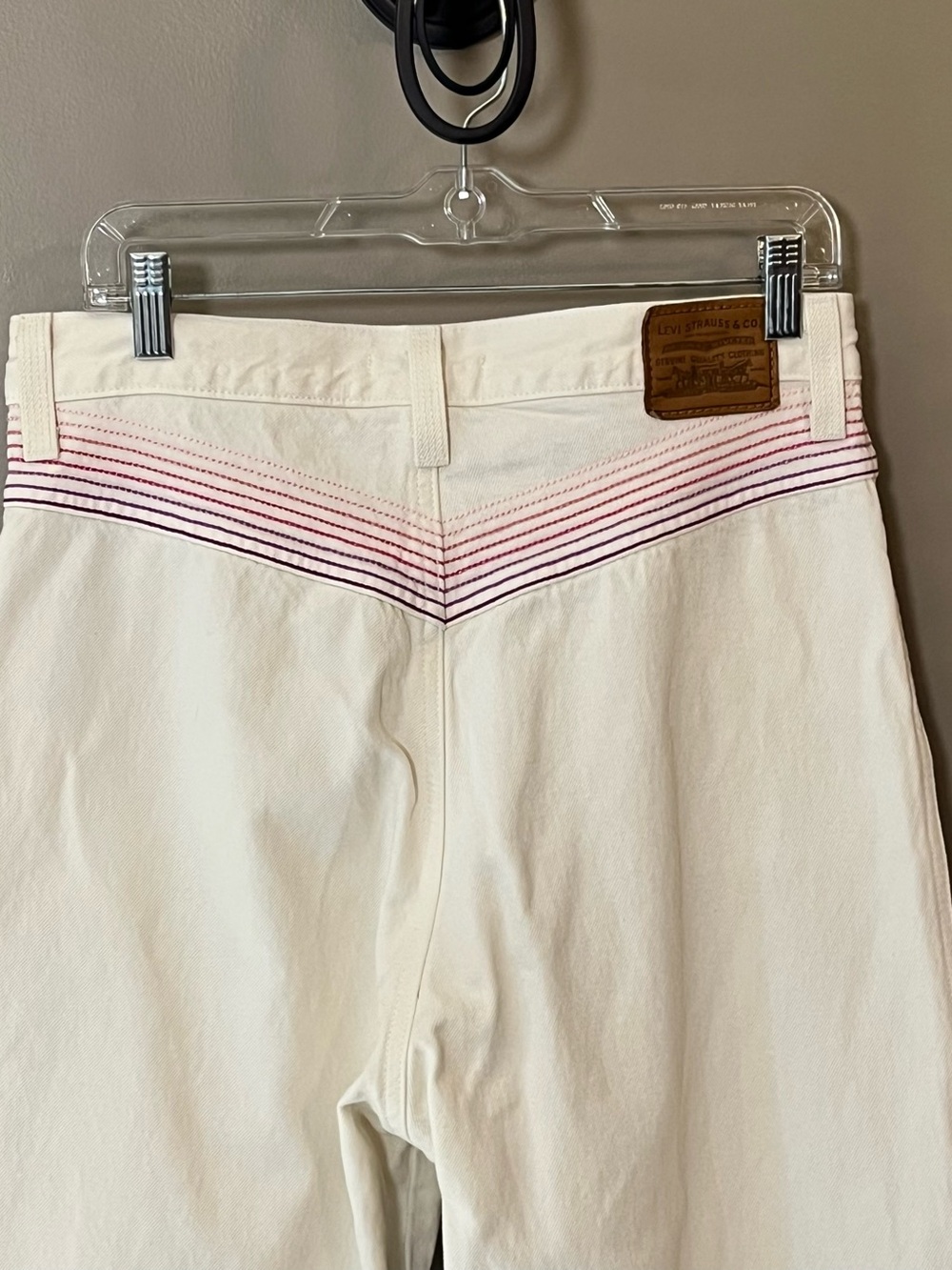 Levi's Chasing Rainbows Ribcage Straight Ankle Highrise Jeans Size 31 View 6